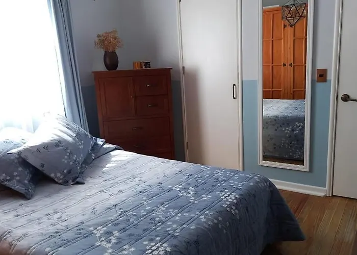 Located Between The Metro And Plaza Metropoli Apartment *