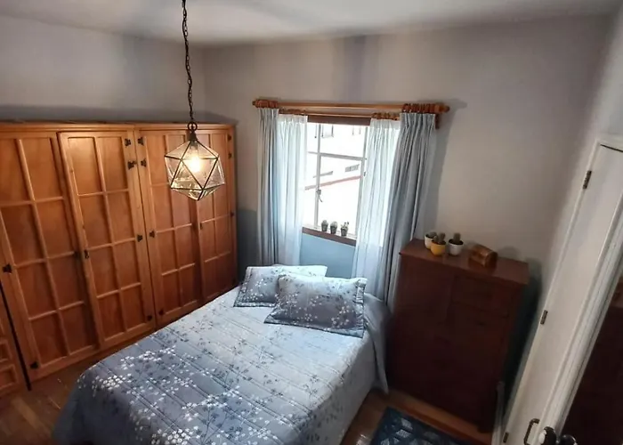 Located Between The Metro And Plaza Metropoli