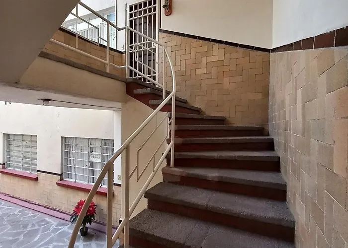 Located Between The Metro And Plaza Metropoli *