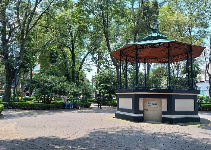 Located Between The Metro And Plaza Metropoli Apartment Mexico City