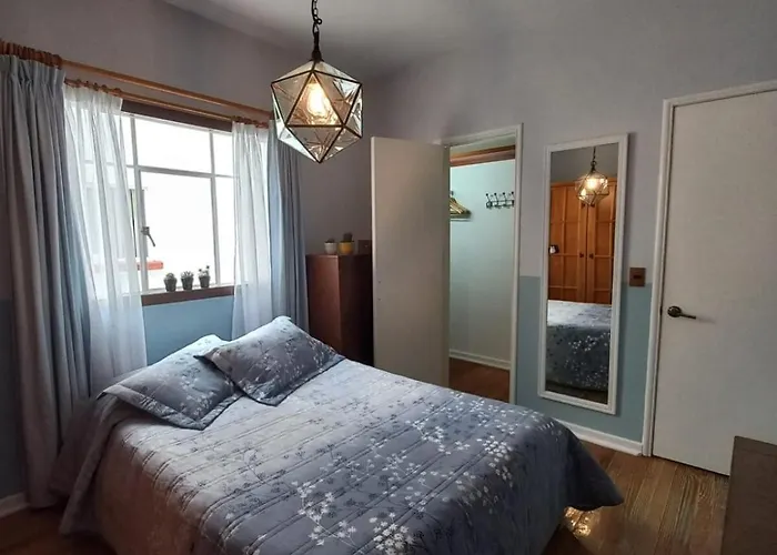 Located Between The Metro And Plaza Metropoli Apartment